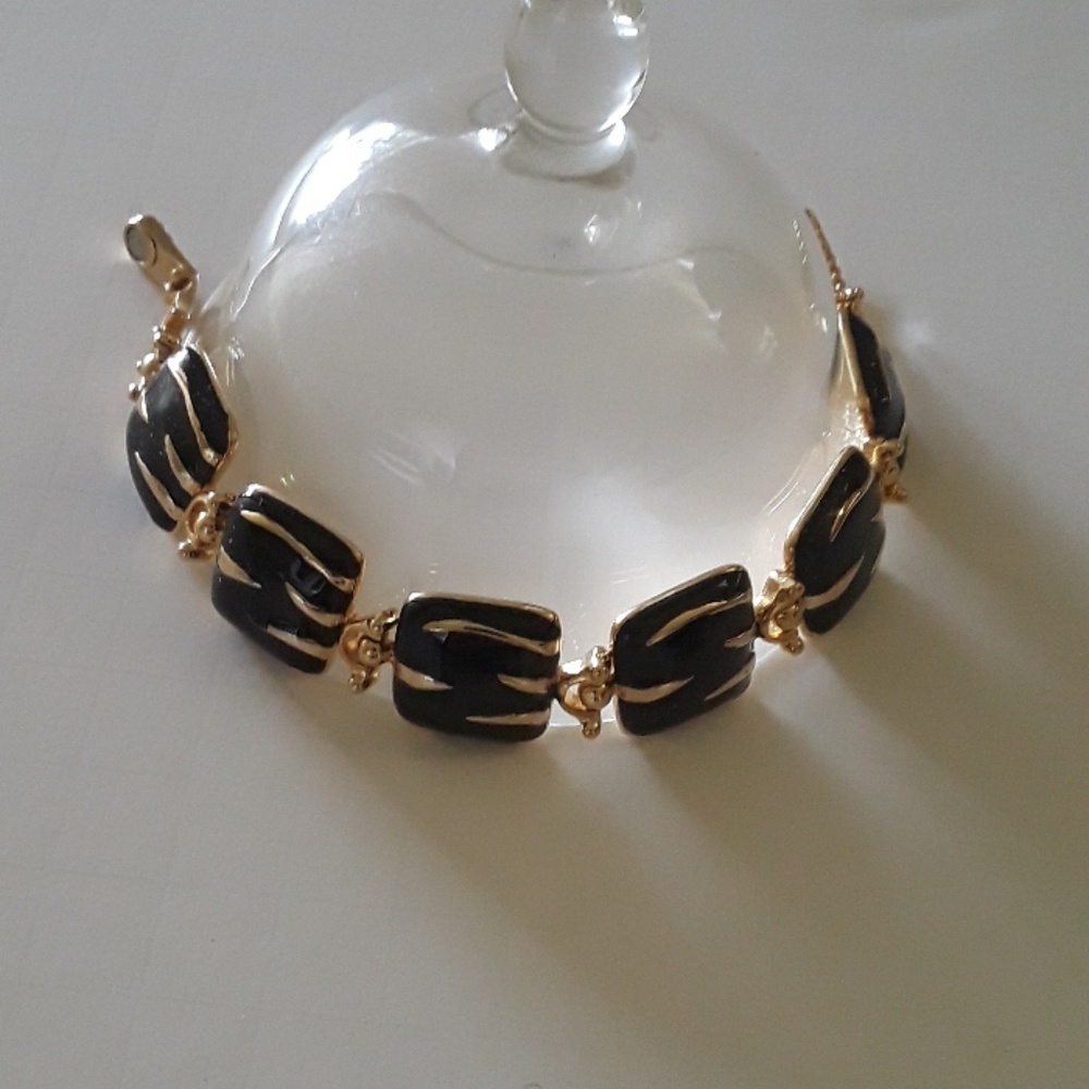 Women's black and Gold Enamel Bracelet